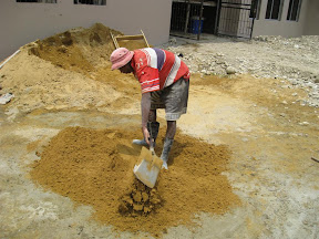 Step 2: spread the sifted sand on the ground
