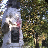 Monument&PORA