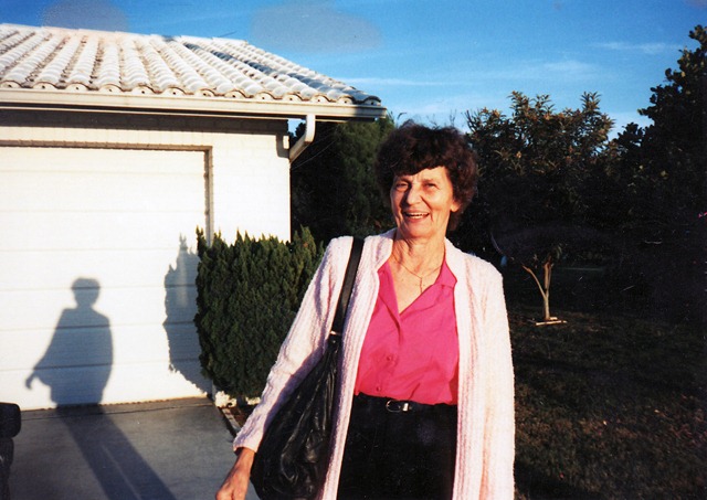 [Grandma 1989 01[4].jpg]