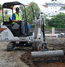 [BobCat E14[7].jpg]