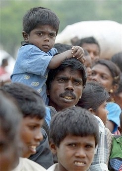 [capt_eb6f6629d8b942e88d05be4f4bba4582_sri_lanka_tamil_civilians_xej103[8].jpg]