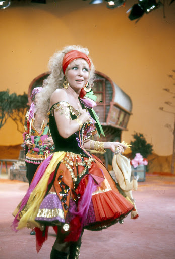 mitzi kapture