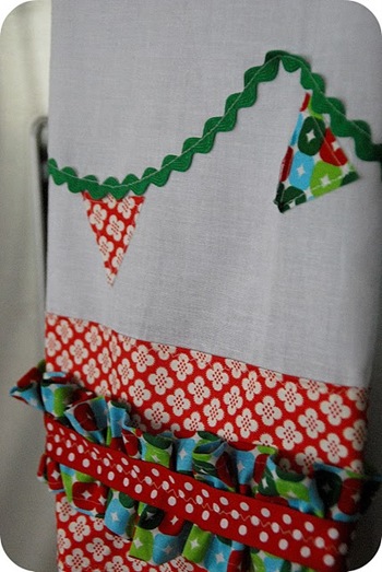 red and green dish towel