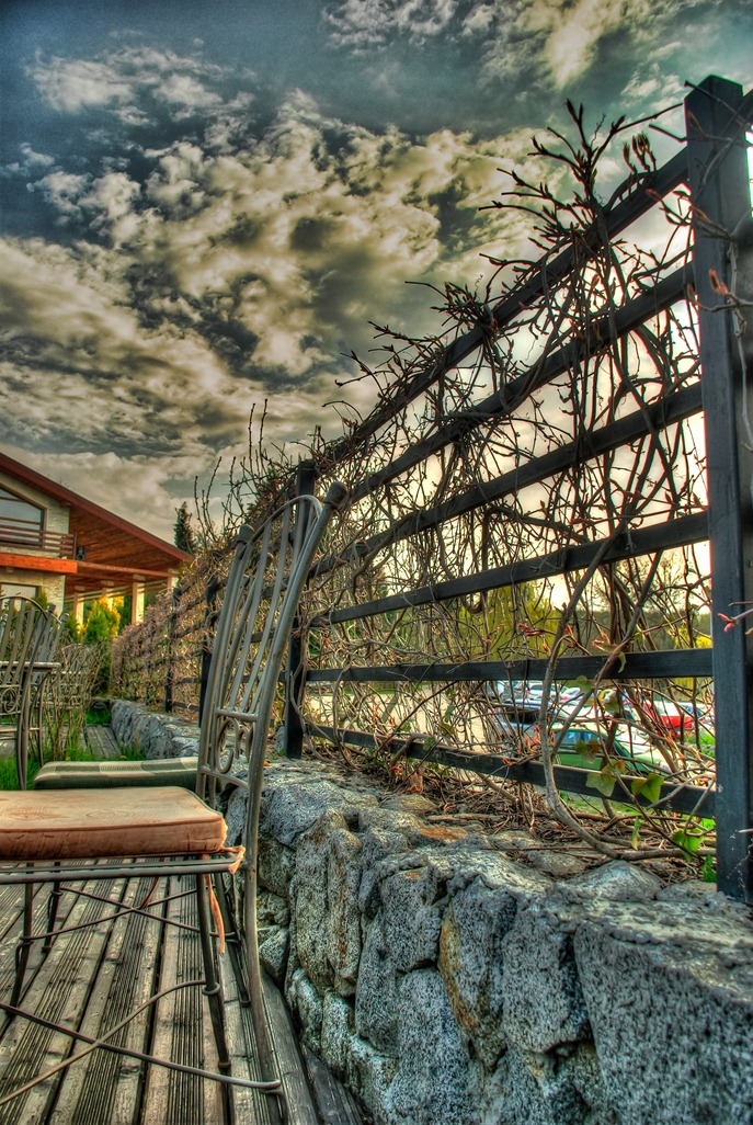[afternoon-fence[3].jpg]