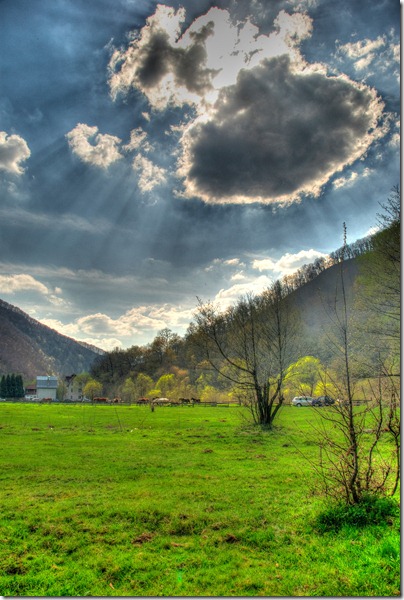 nostalgia-sun-behind-the-clouds