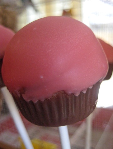 [Cupcake pop2[4].jpg]