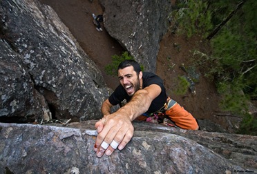 Escalando en Tamadaba 2