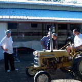 2009-10-1 Boys Tractor (3).JPG