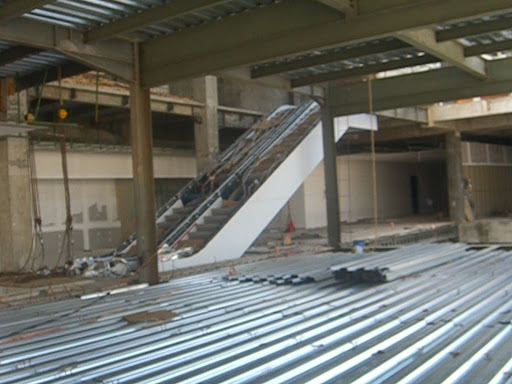 Entrance Building Oktober 2009