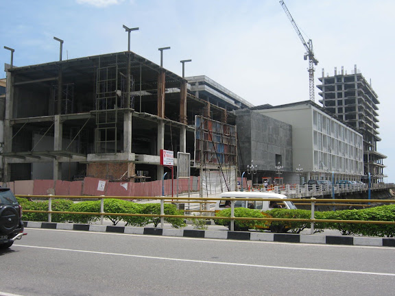 Entrance Building, per 07 Desember 2009