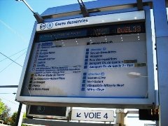 [1020-Signboard-showing-the-route-and-the-arrival-time[3].jpg]
