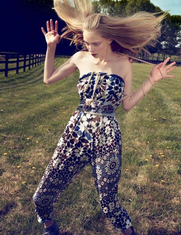 [tanyavoguelatinoamerica7[12].jpg]