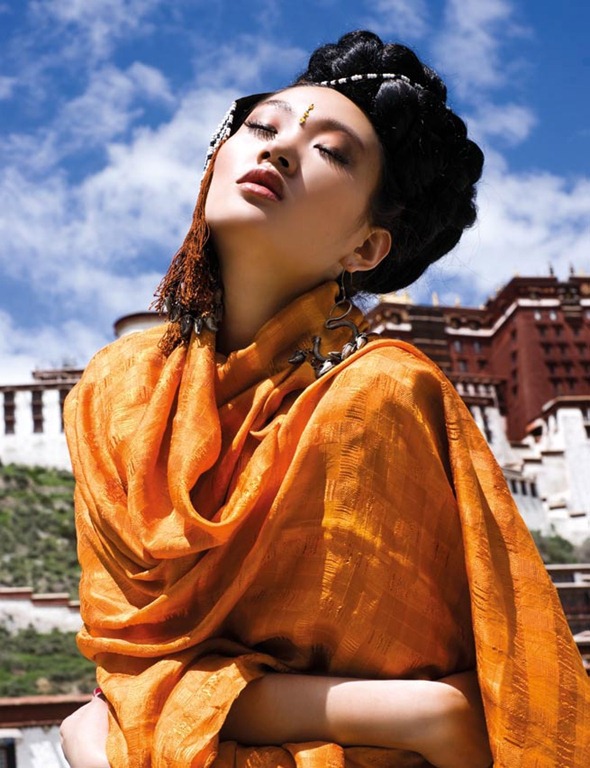 [SpreadTibets104.jpg]