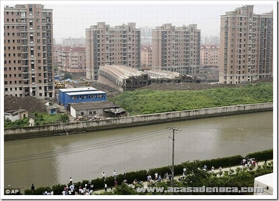 building_collapse_01