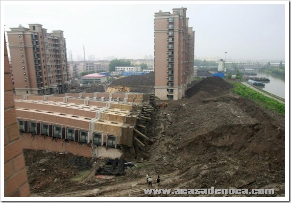 building_collapse_02
