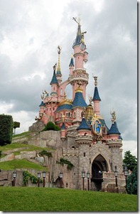 389px-Disneyland_June_2008-6