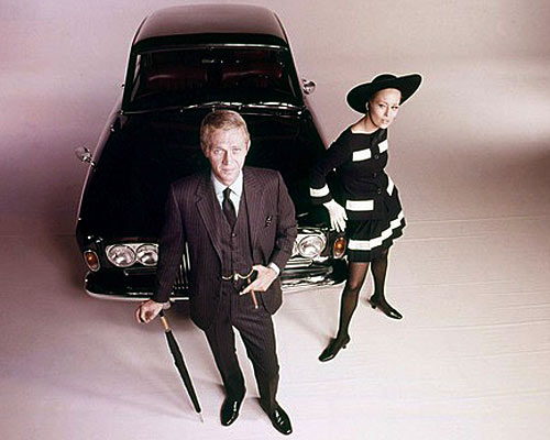 Steve McQuinn as Thomas Crown