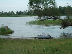 Спуск к озеру со стороны лагеря