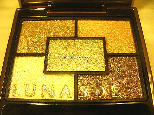 [Lunasol Christmas Eye Palette[15].jpg]