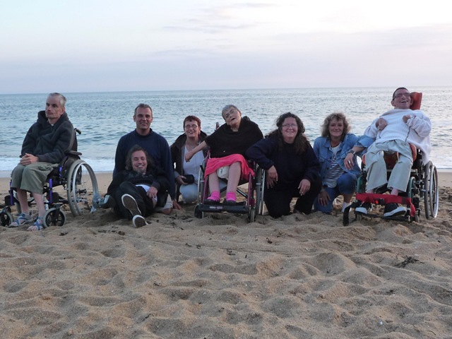 [Photo de groupe 1 sur la plage 1[2].jpg]