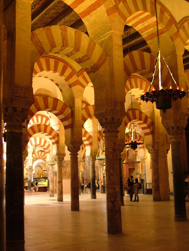 Arcadas de la mezquita de Córdoba
