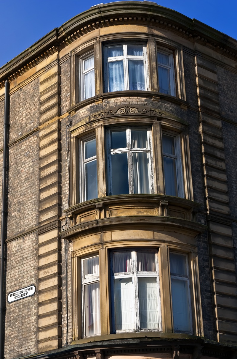 [seeing the cross in the windows of the wellington street hotel hull[12].jpg]