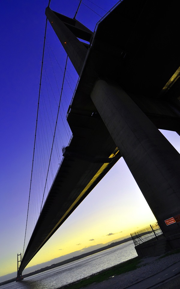 [humber bridge at dusk[5].jpg]