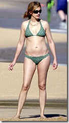 julia-roberts-may-2009-hawaii-vacation-bikini-1