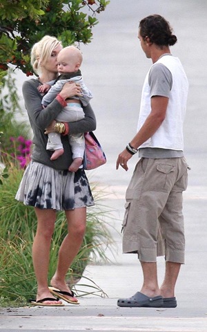 [gwen-stefani-7299-5[7].jpg]