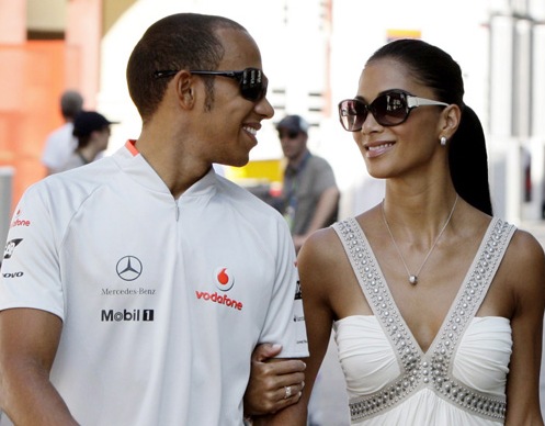 [PHU56CUD7J_n[4].jpg]