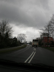 Team Peugeot en Team Amalia onderweg naar een klus...