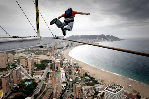 David Revenga Salto desde el Hotel Bali