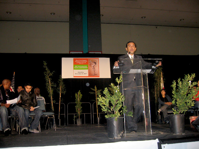 Los Angeles Mayor Antonio Villarraigosa 2007 Environmental Youth Conference