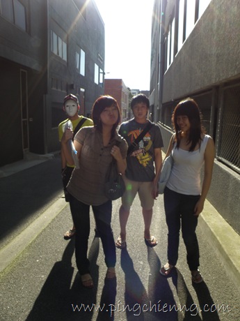 [PB0908912.jpg]