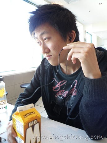 [PB1700573.jpg]