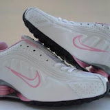 Nike Shox R4 35