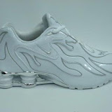 Nike Shox R4 Torch 32