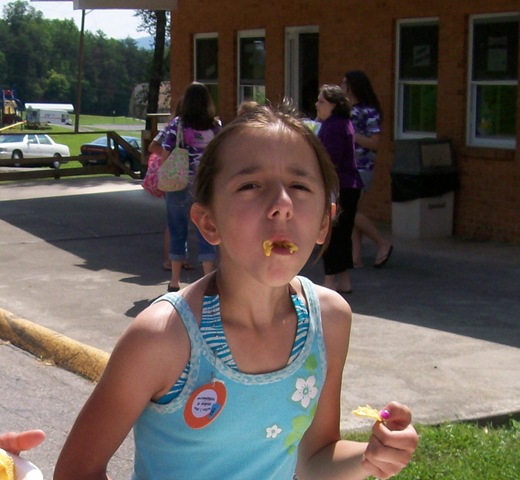 [jamboree 09026 k face cheese-b[2].jpg]