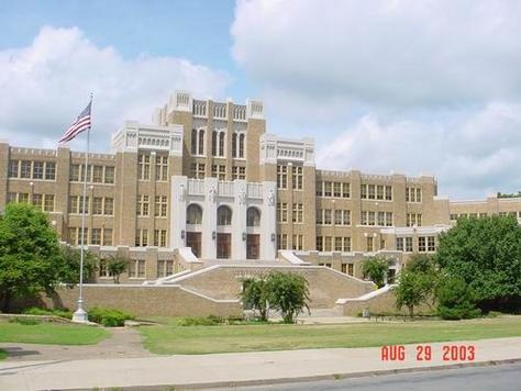 [Little_Rock-Central_High_School[2].jpg]
