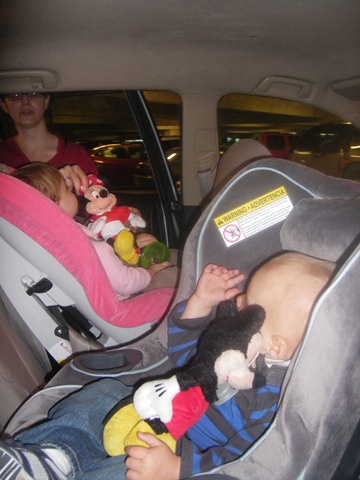 [gwen and liam matching toys[2].jpg]