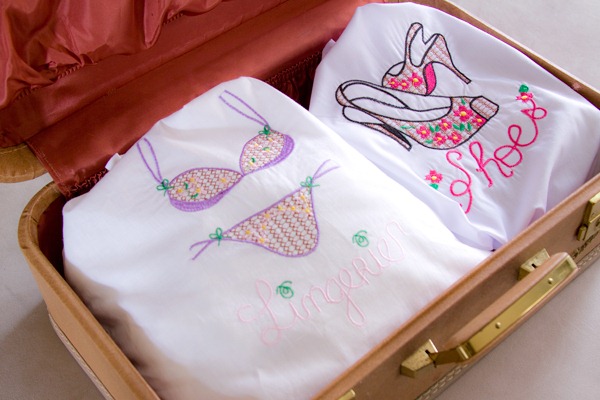 [travel.shoe.lingerie.bag4.jpg]
