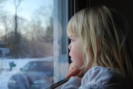 [girl at window[3].jpg]