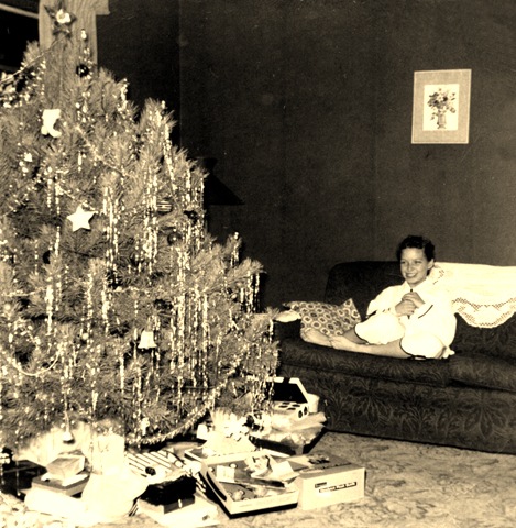 [Karen Christmas on sofa 1956[2].jpg]