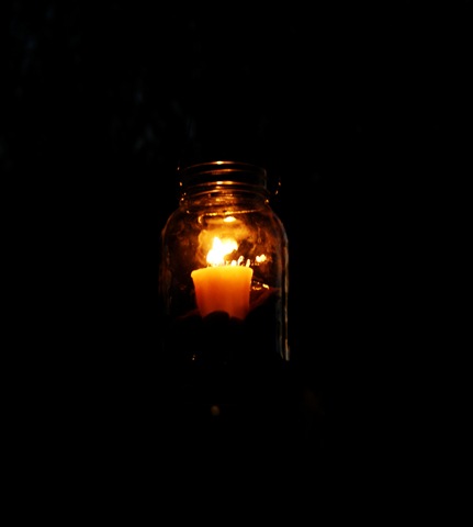 [night time candle[4].jpg]