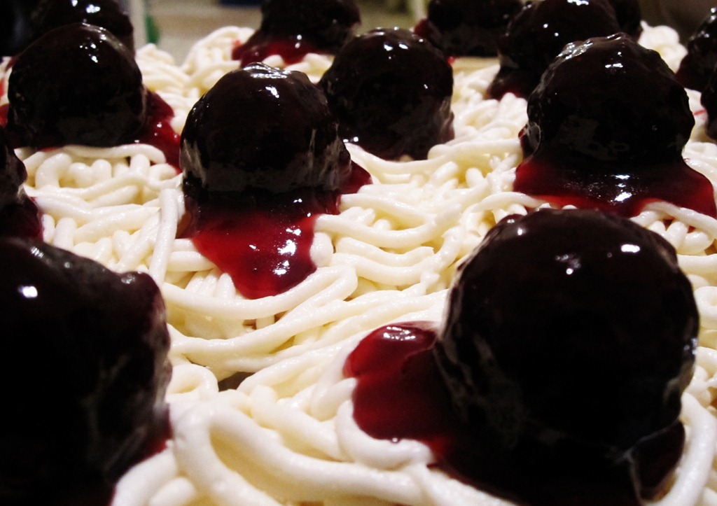 [spaghetti cupcakes[5].jpg]