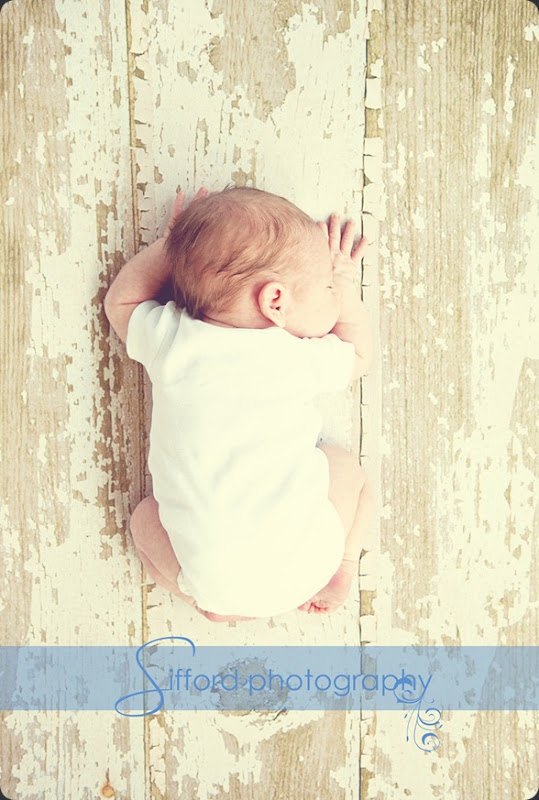 Ben_Newborn-358babyhze