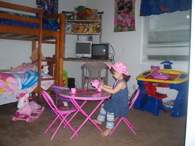 [the kids room 005[3].jpg]