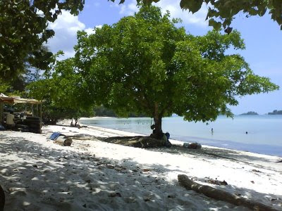 "pantai melur batam"