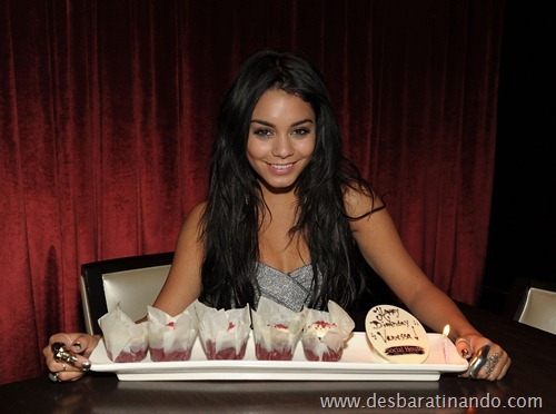 Vanessa Hudgens linda sensual e gata desbaratinando (6) Vanessa Hudgens linda sensual e gata desbaratinando (6)
