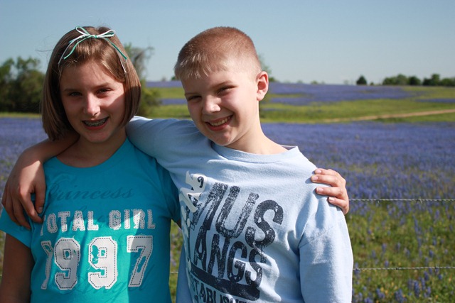 [Sweet brother & sister in blue[2].jpg]